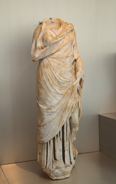 Statua di donna da Roman